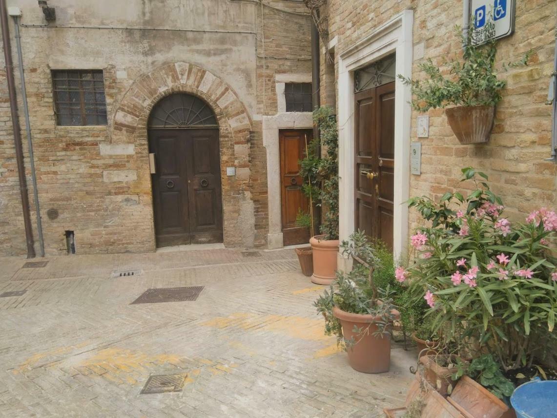 Residenza Storica Volta Della Morte Urbino Luaran gambar